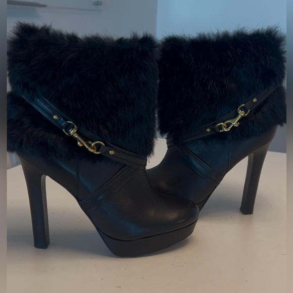 PERFECT, LIKE NEW, COACH, VINTAGE, ATHENA ANKLE BOOTIES IN SIZE 6 ½ 👢🐰 👜 - Picture 7 of 16